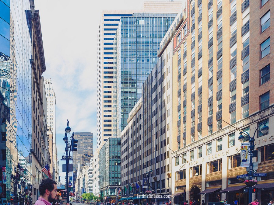 22836186599_e952a18317_b