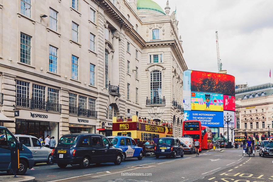 23106218650_fdf1bb7cdd_b