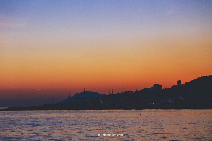 23983879896_28fb378424_b