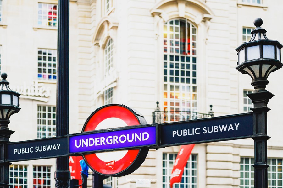 Royal red by Faithieimages 08