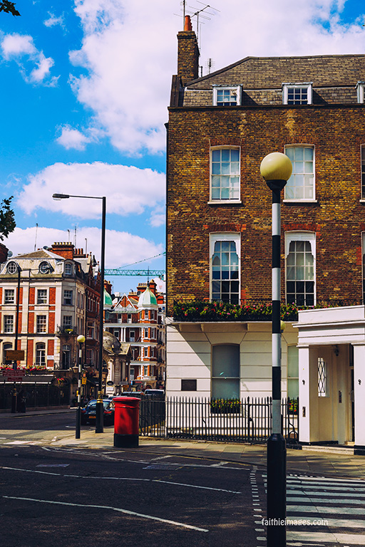 out-and-about-in-london-town-06